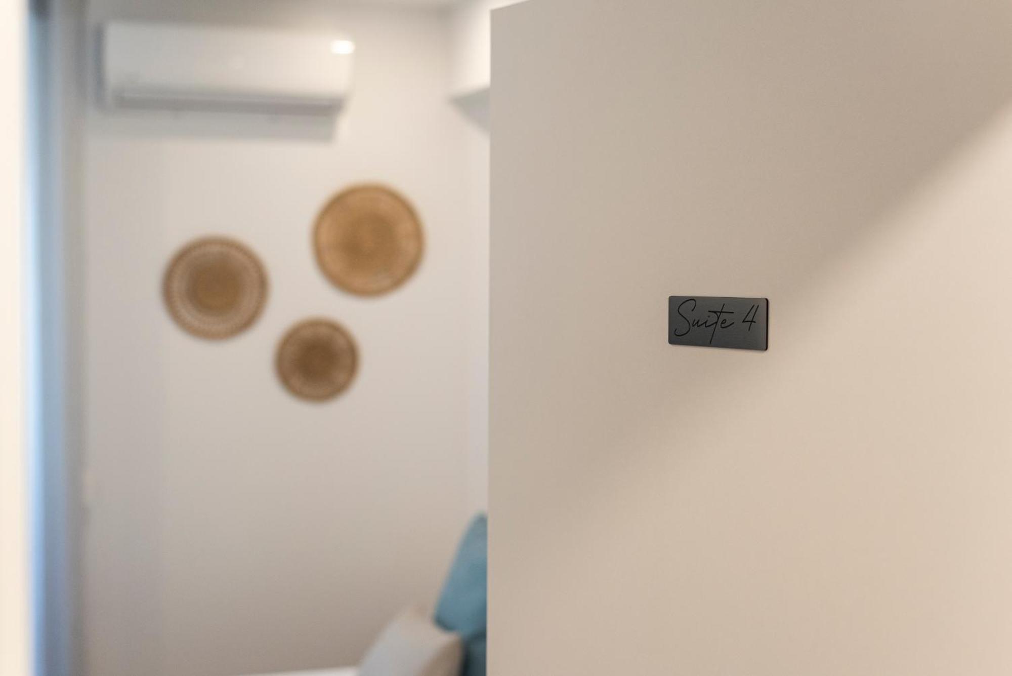 Madalena Hostel E Suites ファロ エクステリア 写真