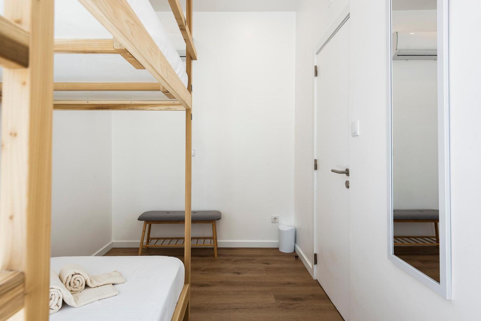 Madalena Hostel E Suites ファロ エクステリア 写真