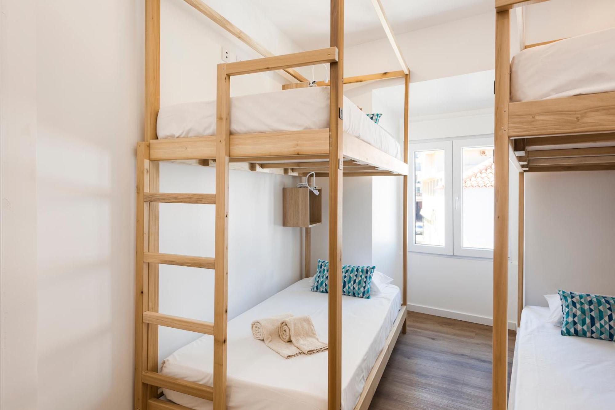 Madalena Hostel E Suites ファロ エクステリア 写真
