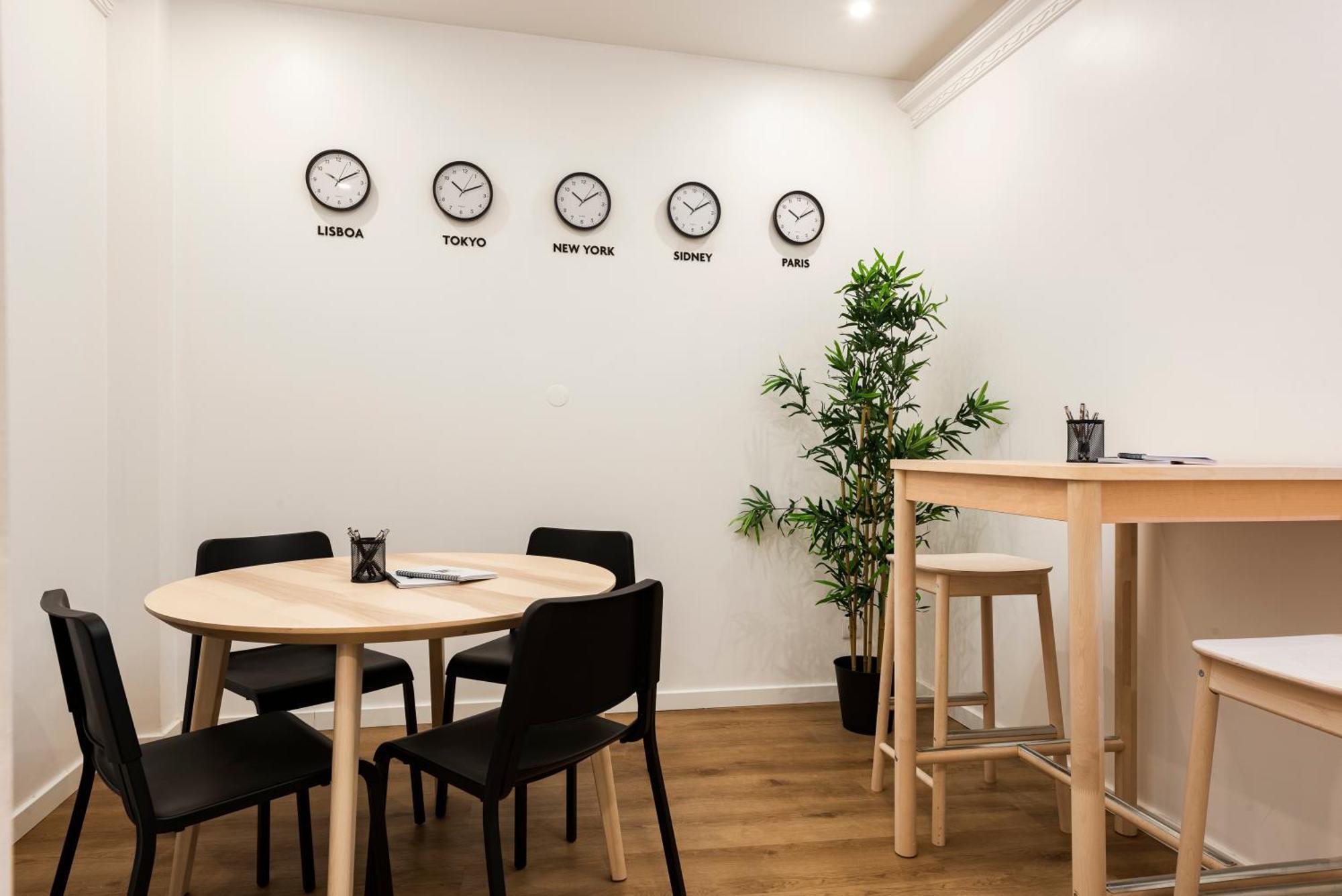 Madalena Hostel E Suites ファロ エクステリア 写真