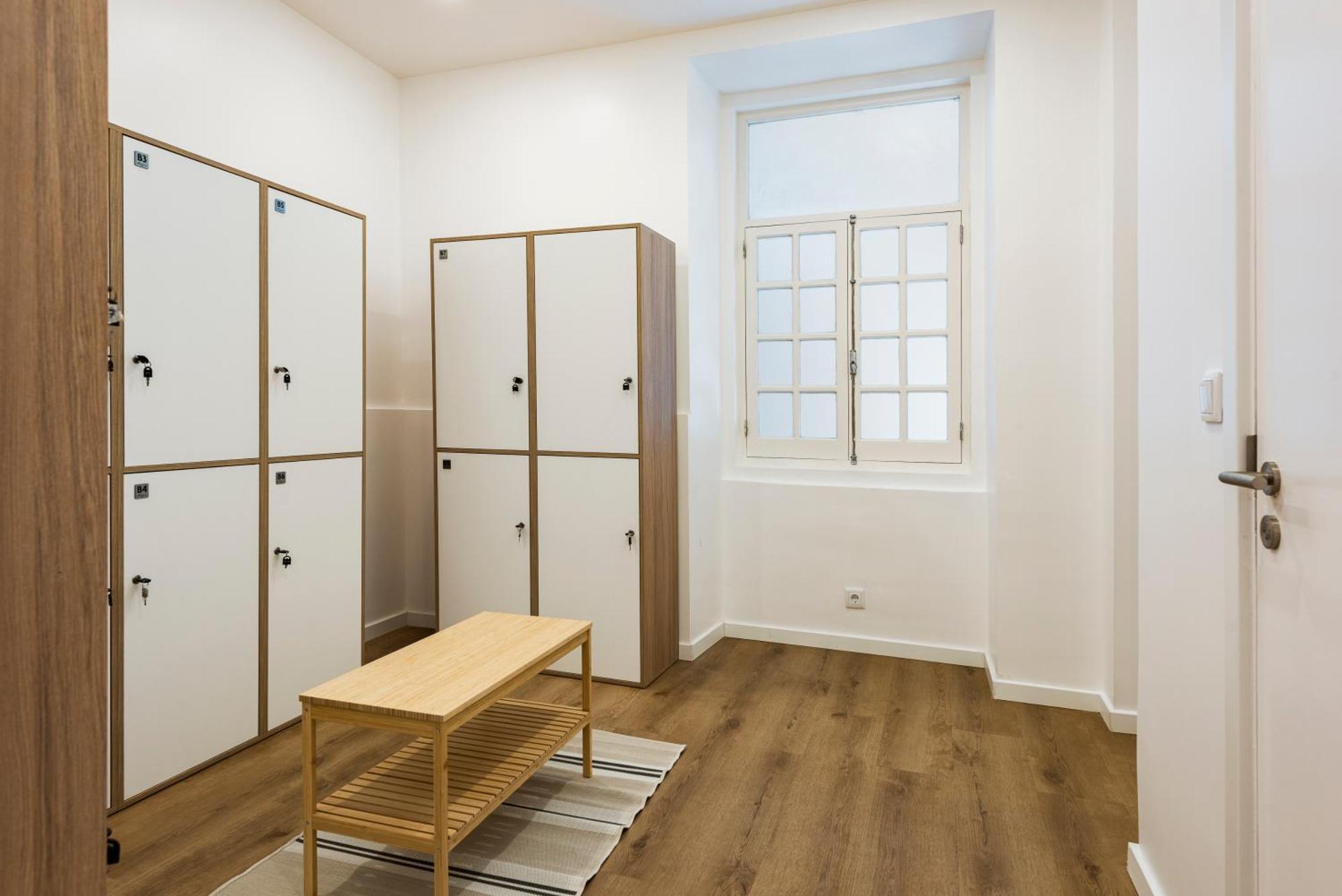 Madalena Hostel E Suites ファロ エクステリア 写真