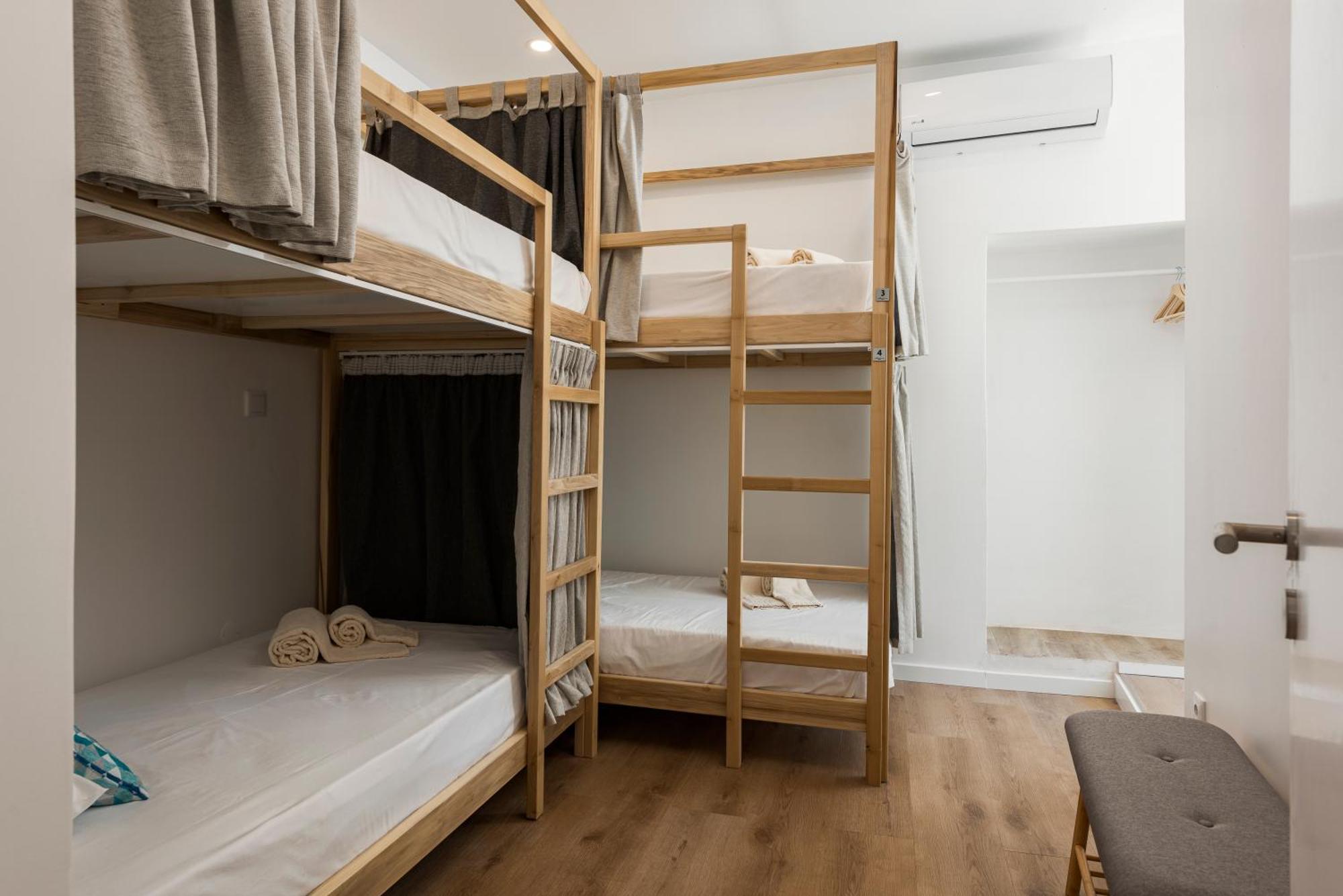 Madalena Hostel E Suites ファロ エクステリア 写真